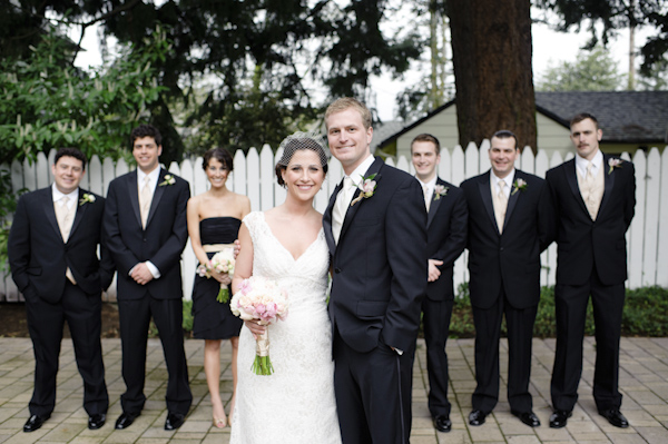 group portrait of the newlywed with bridesmaids and groomsmen- wedding photo by top Portland, Oregon wedding photographer Aaron Courter